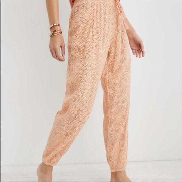 Aerie peach high waisted balloon pants with brown dots and pockets SZ large - Picture 1 of 9